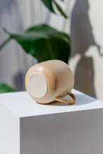 Load image into Gallery viewer, Coyote Mug with handle