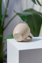 Load image into Gallery viewer, Coyote Cup with handle N.1